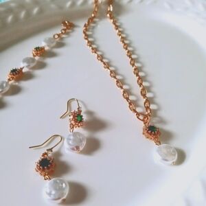 Necklace bracelet,earrings faux pearl pendant  set brand new